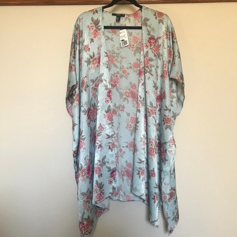NWT F21 floral satin kimono • medium